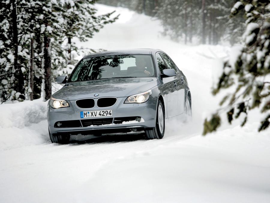  BMW 530xi Sedan 2005 года  (фото 4 из 13)